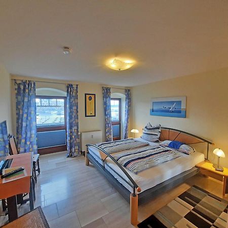 Ferienwohnung "An Der Waterkant" Objekt Id 12050-0 Waren  Buitenkant foto