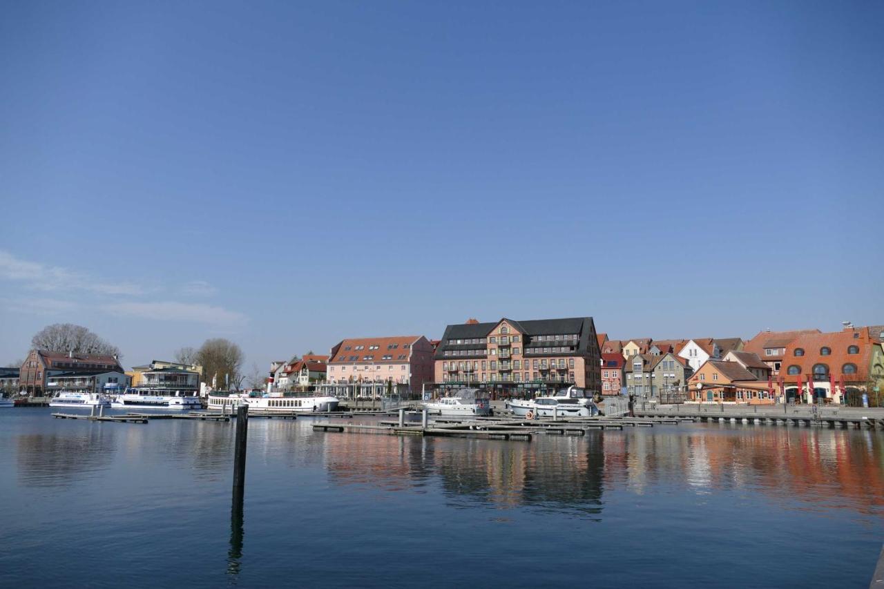 Ferienwohnung "An Der Waterkant" Objekt Id 12050-0 Waren  Buitenkant foto